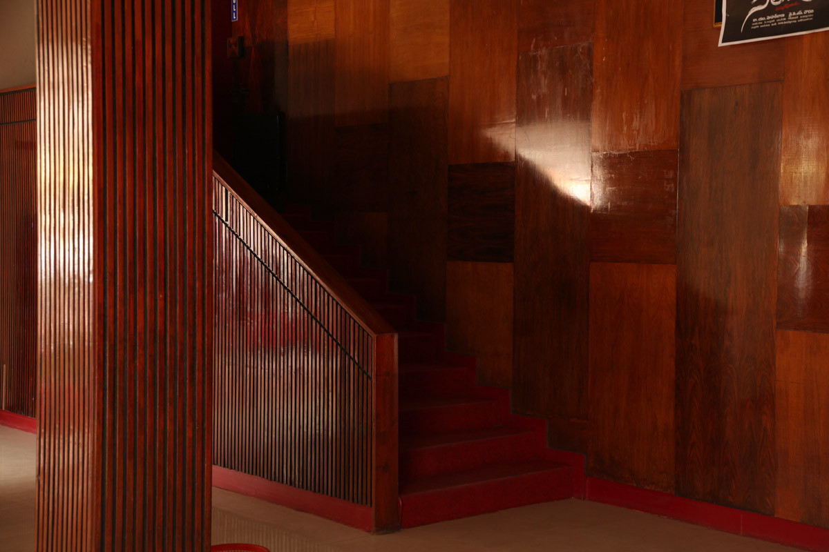 <span style="color:white">Movieland, Bangalore, 2009</span>